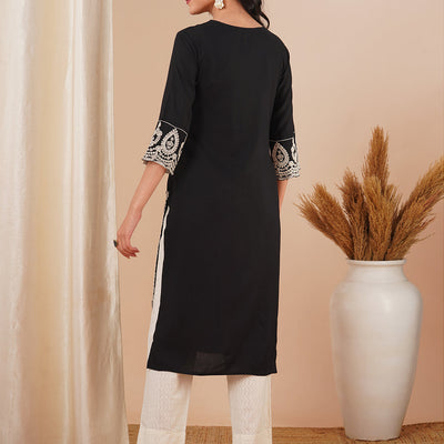 Solid Ethnic Embroidered Straight Fit Kurta - Black