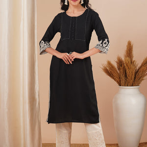 Solid Ethnic Embroidered Straight Fit Kurta - Black