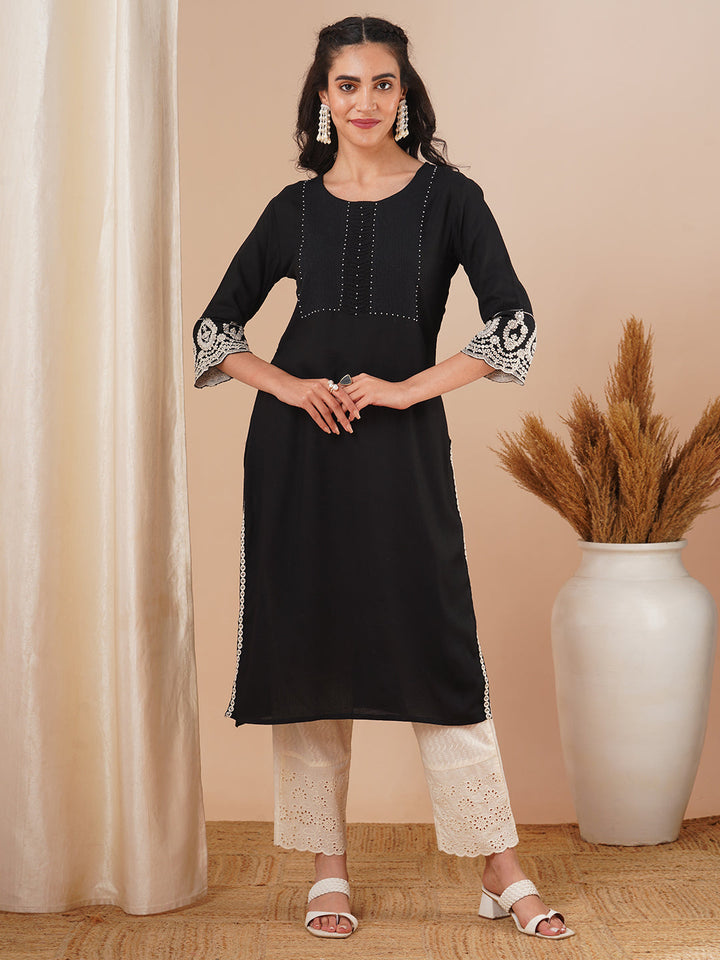 Solid Ethnic Embroidered Straight Fit Kurta - Black