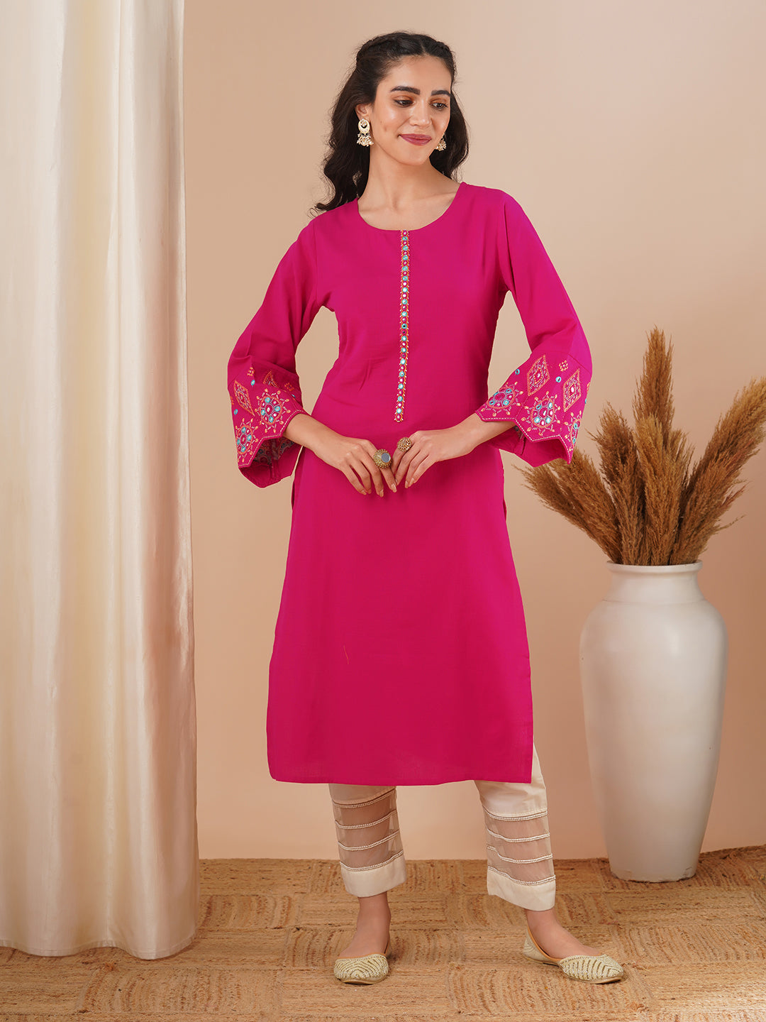 Solid Ethnic Embroidered Straight Fit Kurta - Pink