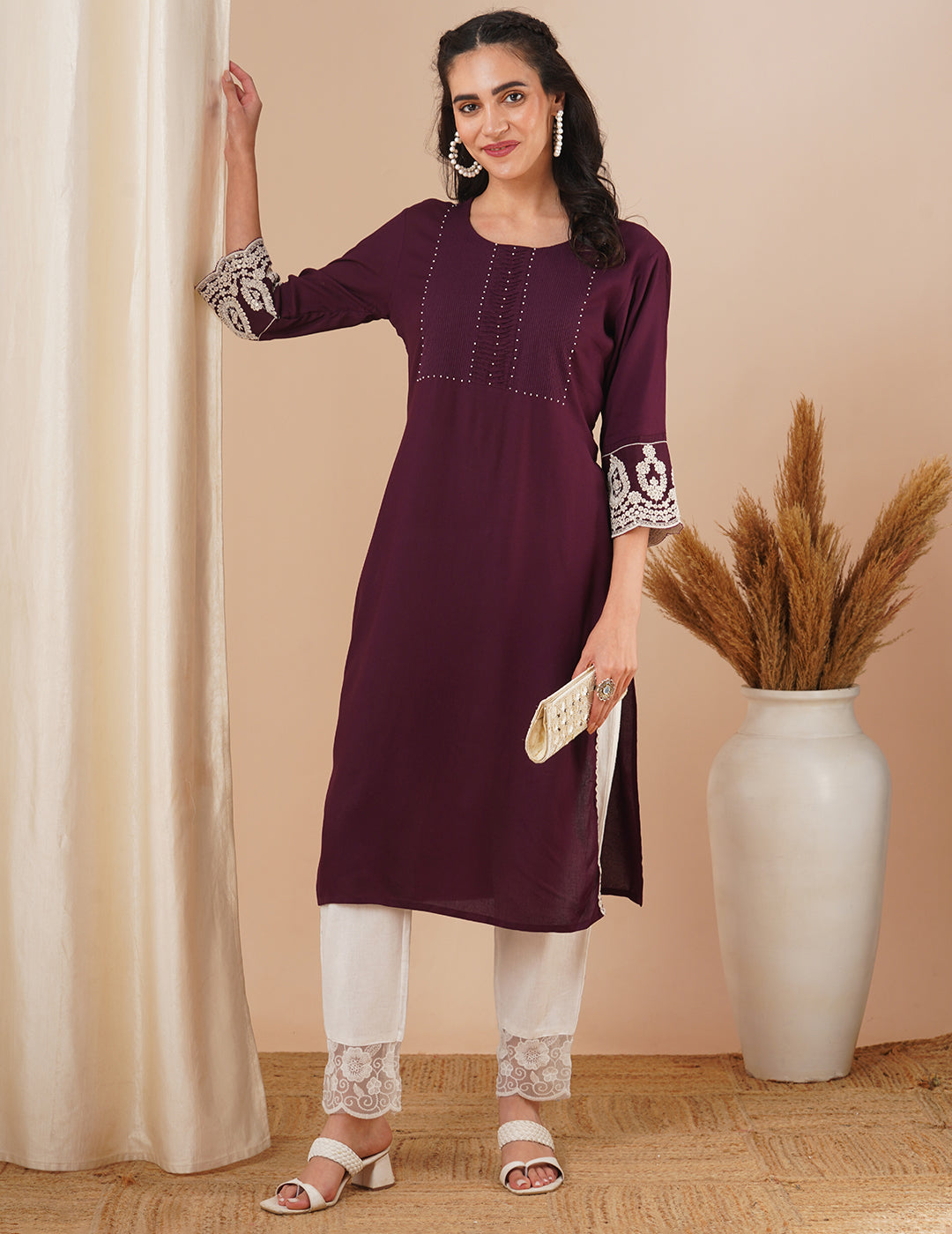 Solid Ethnic Embroidered Straight Fit Kurta - Purple