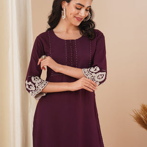 Solid Ethnic Embroidered Straight Fit Kurta - Purple