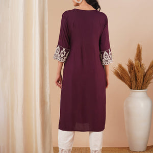 Solid Ethnic Embroidered Straight Fit Kurta - Purple