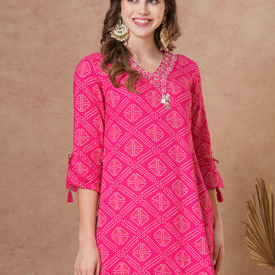 Ethnic Bandhani Printed & Embroidered Straight Fit Kurta - Pink