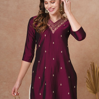 Ethnic Embroidered Straight Fit Kurta - Burgundy