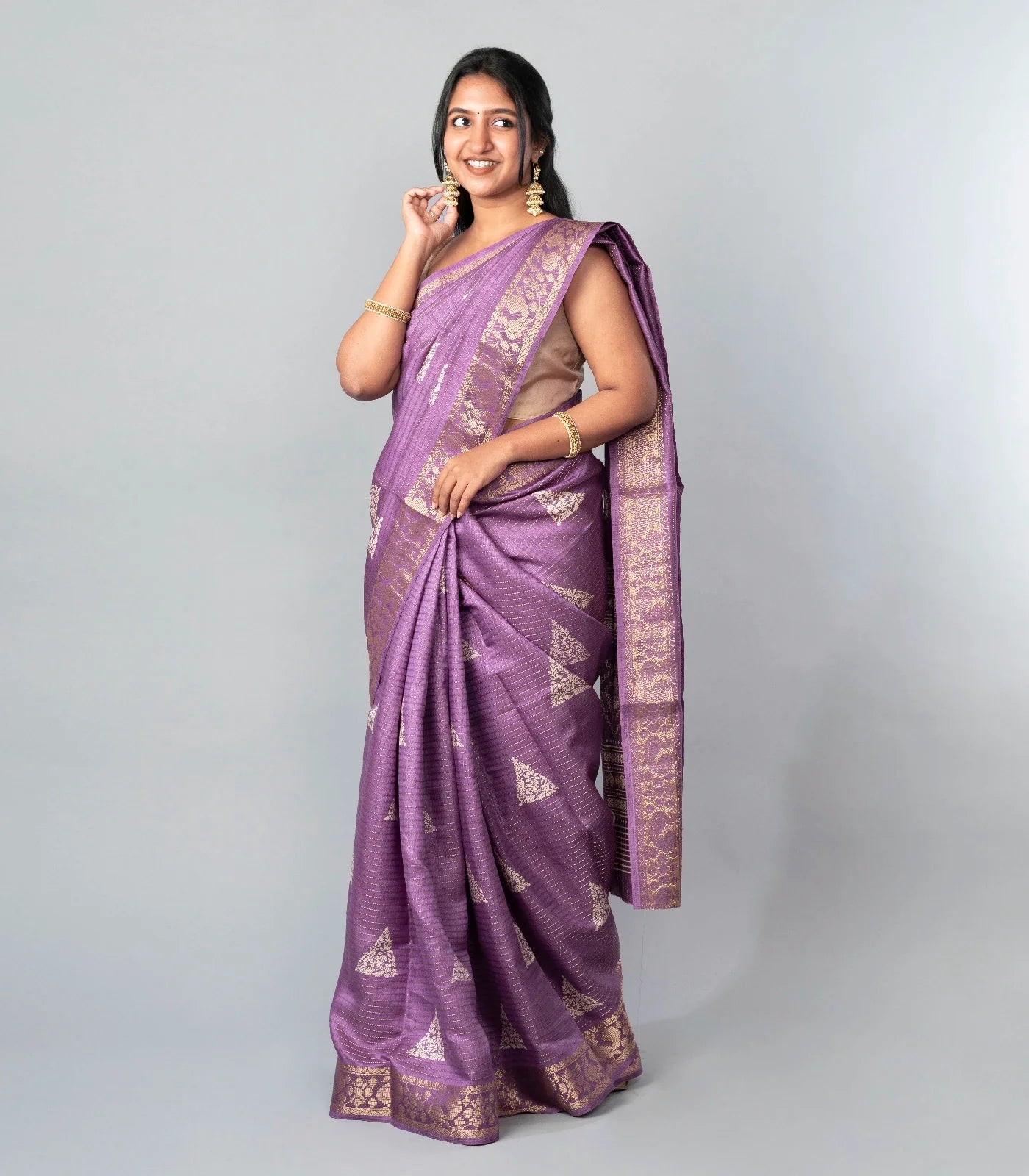 Lilac Woven Dola Synthetic Saree With Printed Floral Motifs