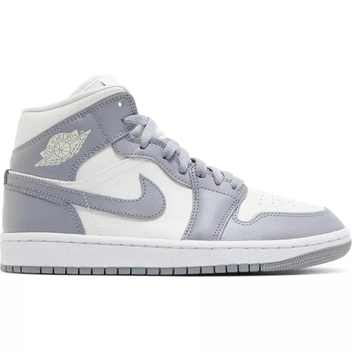 Wmns Air Jordan 1 Mid Stealth