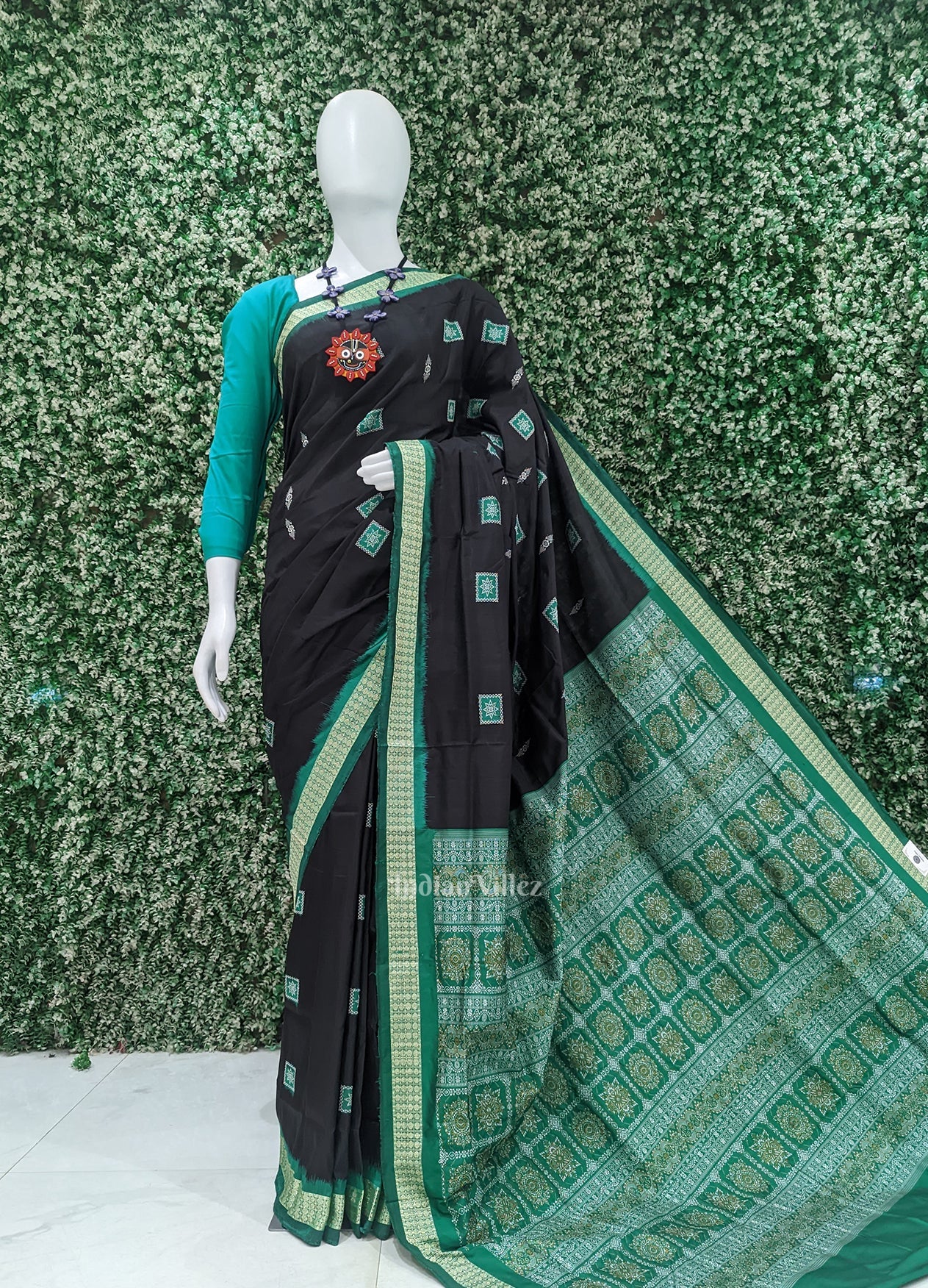 Deep Black Green Square Motif Sambalpuri Silk Saree