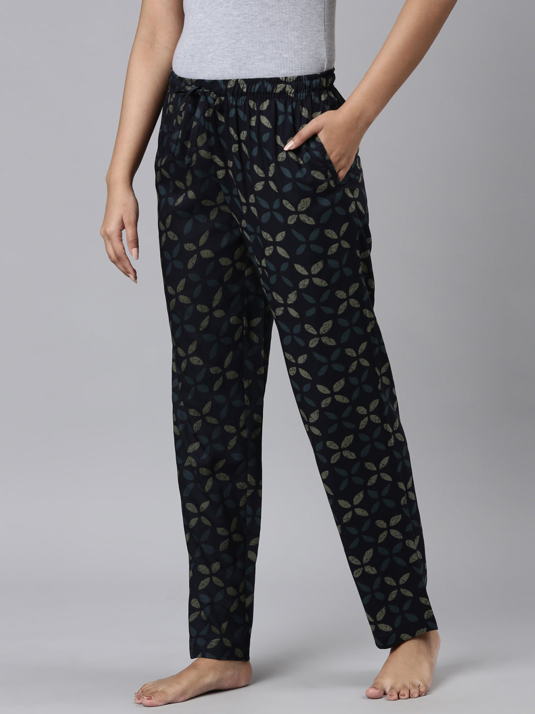 Women Printed Navys Woven Viscose Lounge Pants