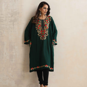 trueBrowns Green Kashmiri Floral Embroidered Woollen Phiran Kurta