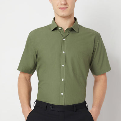Wrinkle Free Half Sleeve Shirt