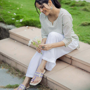Antique white Kolha Flats