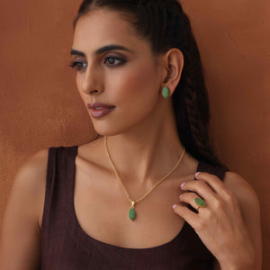 trueBrowns Gold Tone Green  Stone Pendant Set