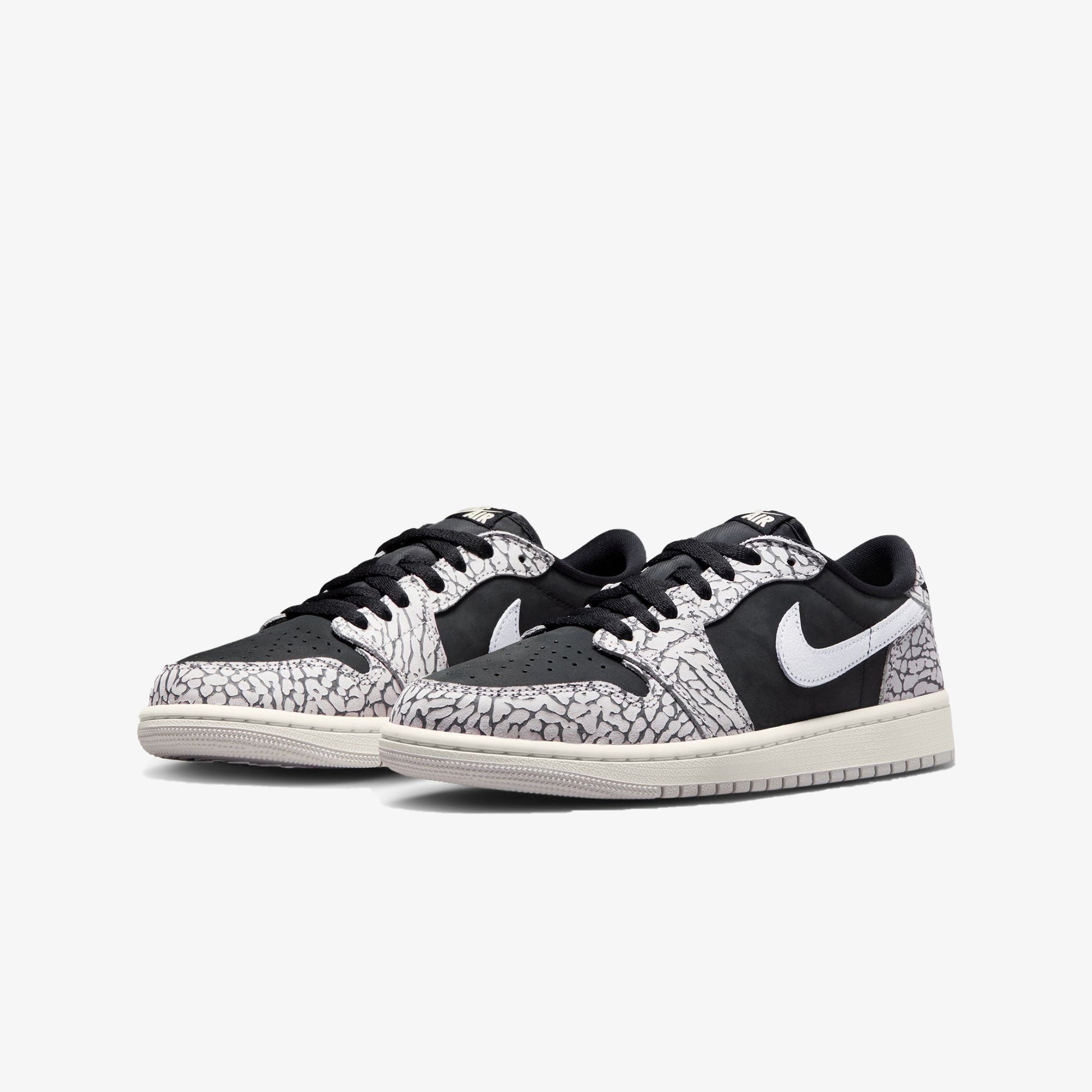 Jordan | AIR JORDAN 1 LOW OG  { BLACK/MUSLIN-TECH GREY-WHITE