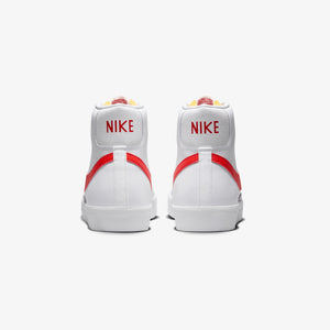 Nike | BLAZER MID '77 VINTAGE { WHITE/PICANTE RED-SUMMIT WHITE