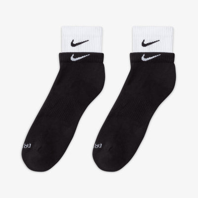 NIKE | EVERYDAY PLUS CUSHIONED TRAINING ANKLE SOCKS { BLACK/WHITE/BLACK