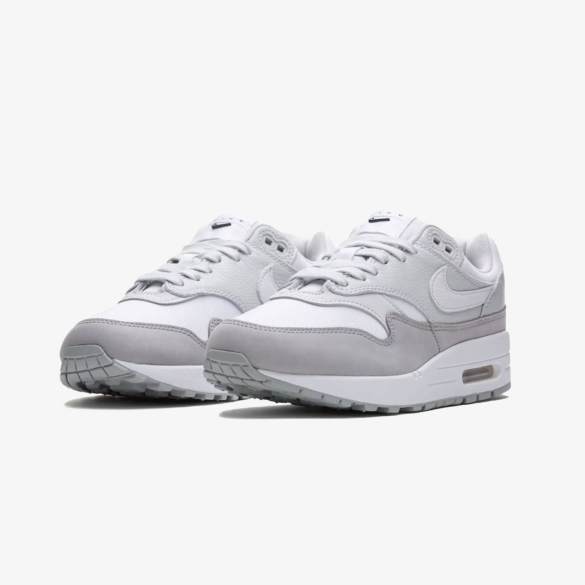 Nike | AIR MAX 1 '87 LX NBHD { PHOTON DUST/WHITE-LT SMOKE GREY