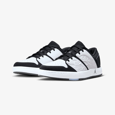 Jordan | NU RETRO 1 LOW  { WHITE/BLACK-WHITE
