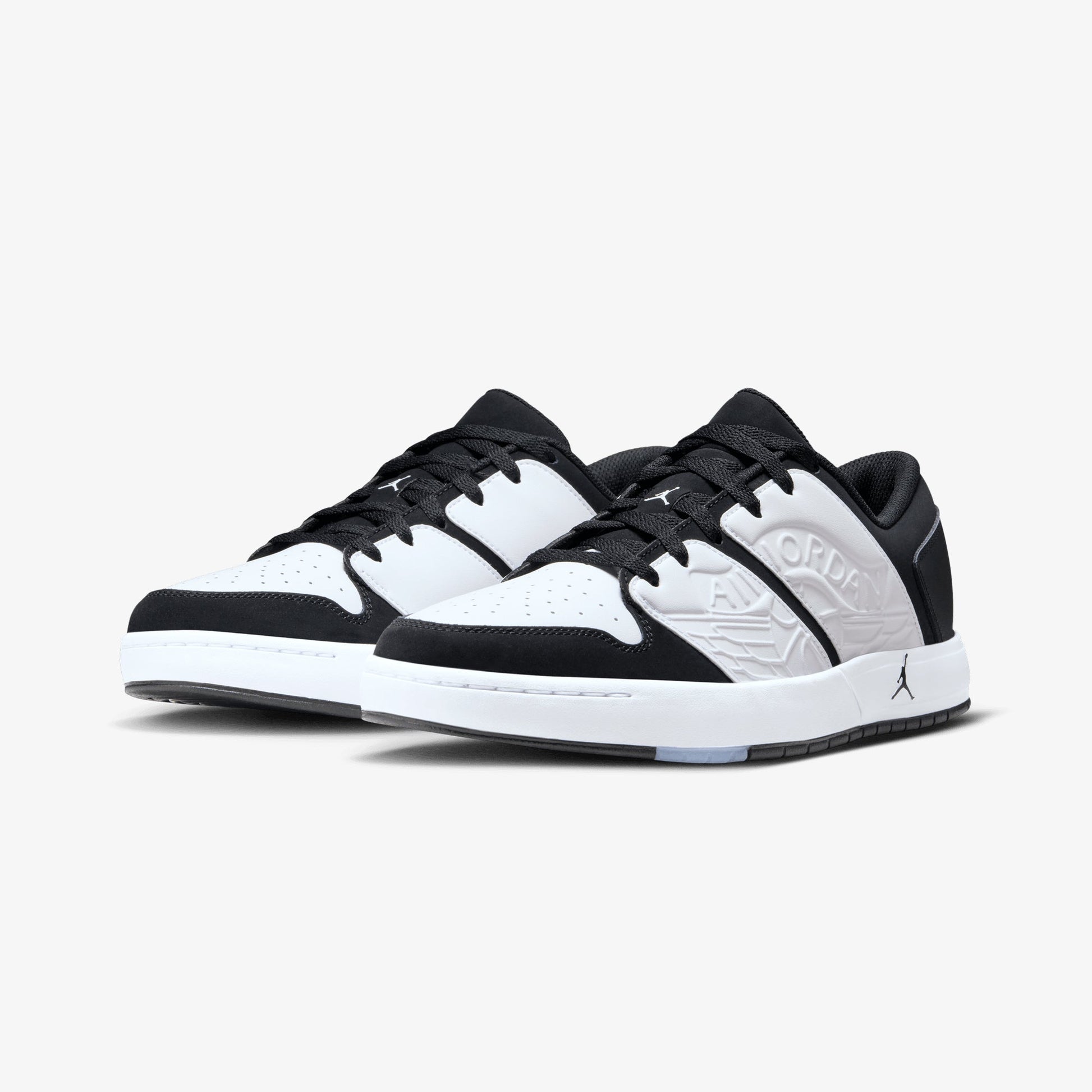 Jordan | NU RETRO 1 LOW  { WHITE/BLACK-WHITE