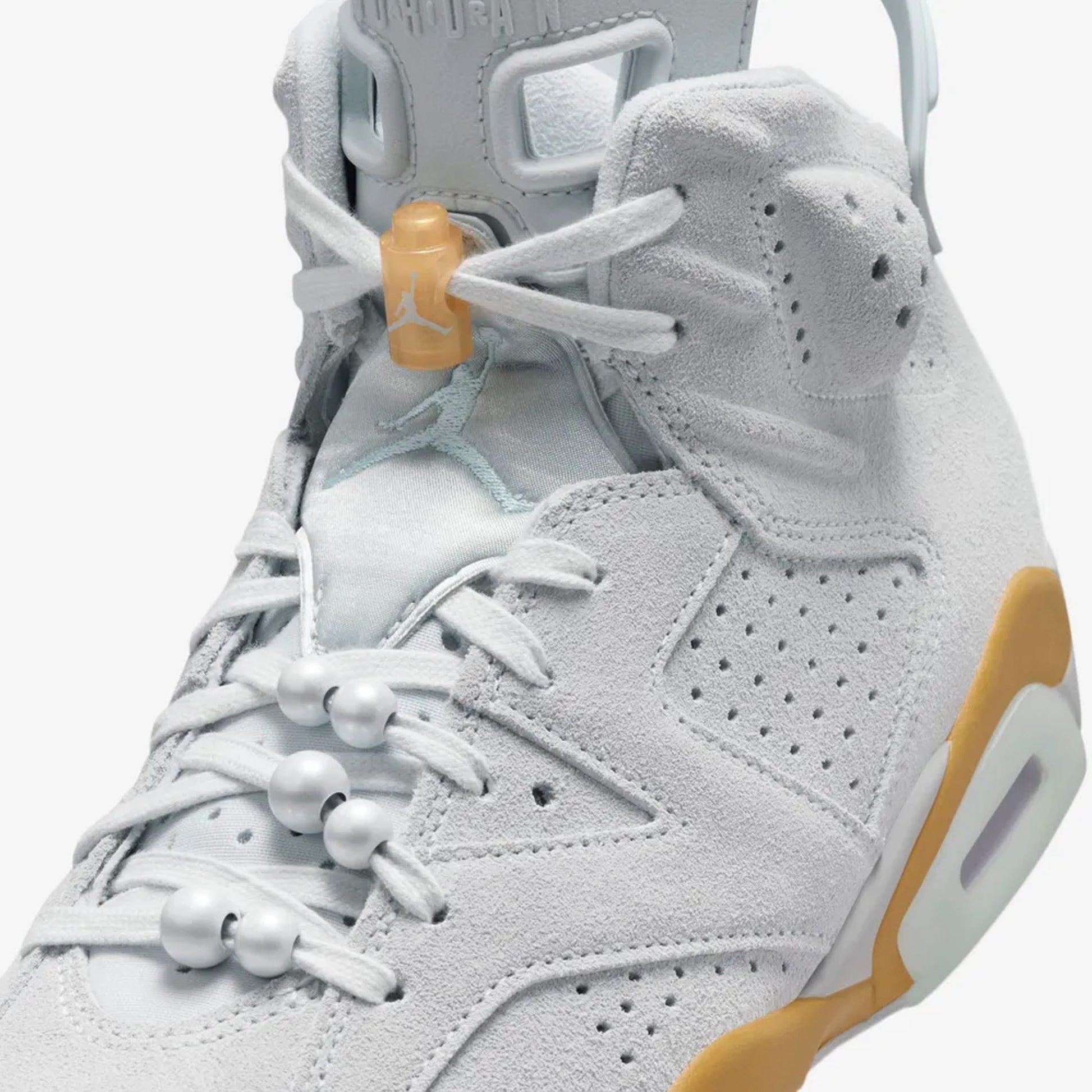 JORDAN | AIR JORDAN 6 RETRO "PEARL" { PURE PLATINUM/GLACIER BLUE-METALLIC GOLD