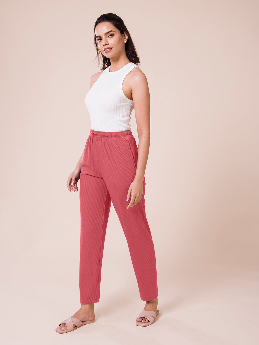 Women Solid Rusty Pink Mid Rise Casual Rib Pants