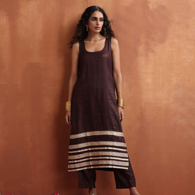 trueBrowns Brown Metallic Straight Kurta Set