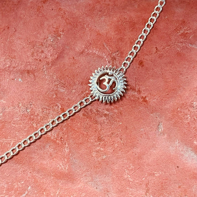trueBrowns Men 925 Sterling Silver Om Silver Chain Bracelet