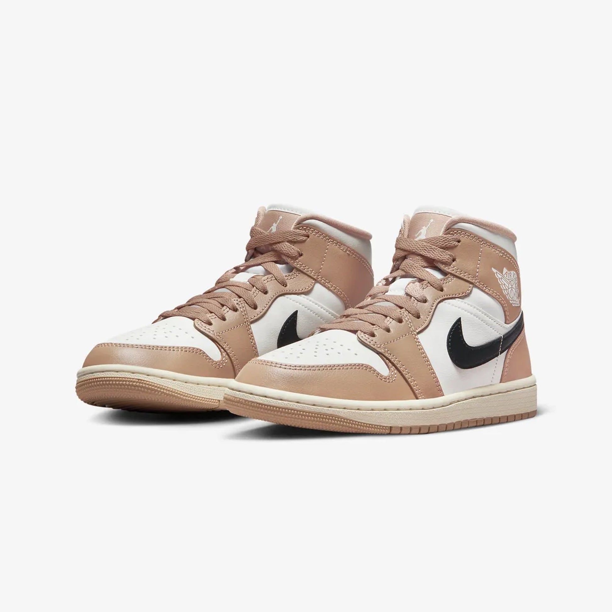 Jordan | AIR JORDAN 1  { SAIL/BLACK-DESERT