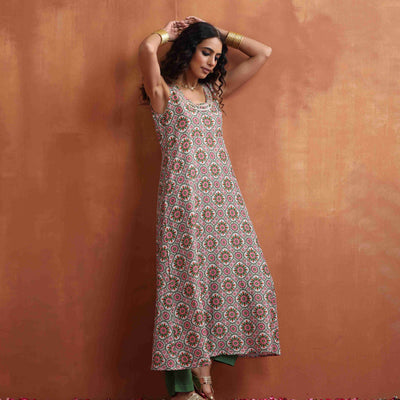 trueBrowns Off White Print Flared Anarkali Kurta Set