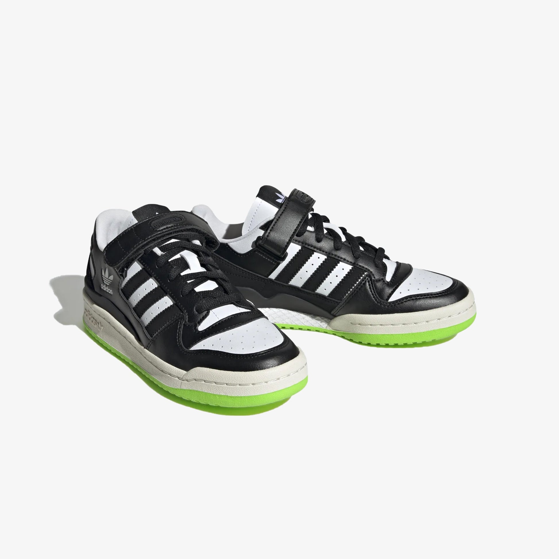 Adidas Originals | FORUM LOW  { BLACK/OFF WHITE