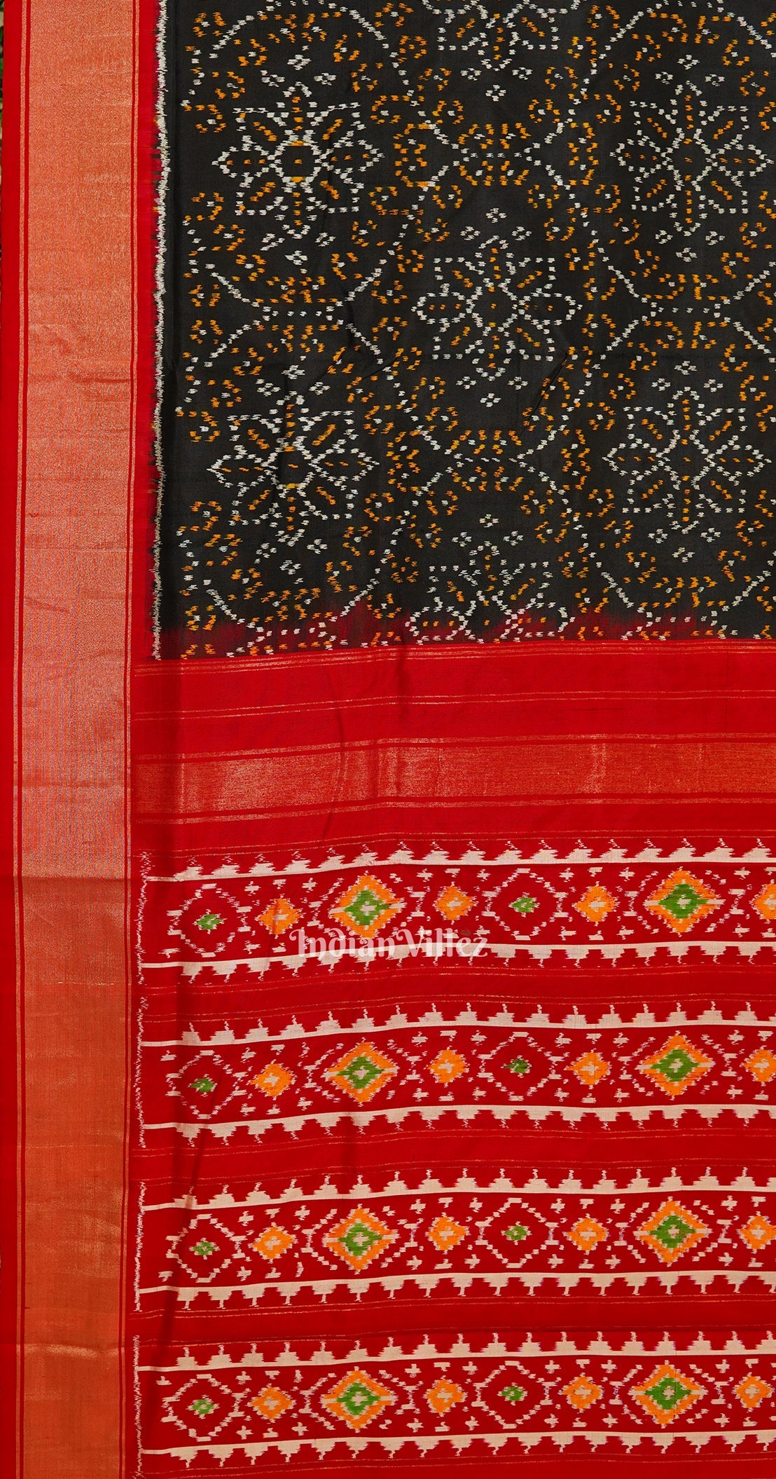 Black Red Floral Motif Pochampally Ikat Handloom Silk Saree