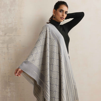 trueBrowns Grey Geometric Woollen Stole