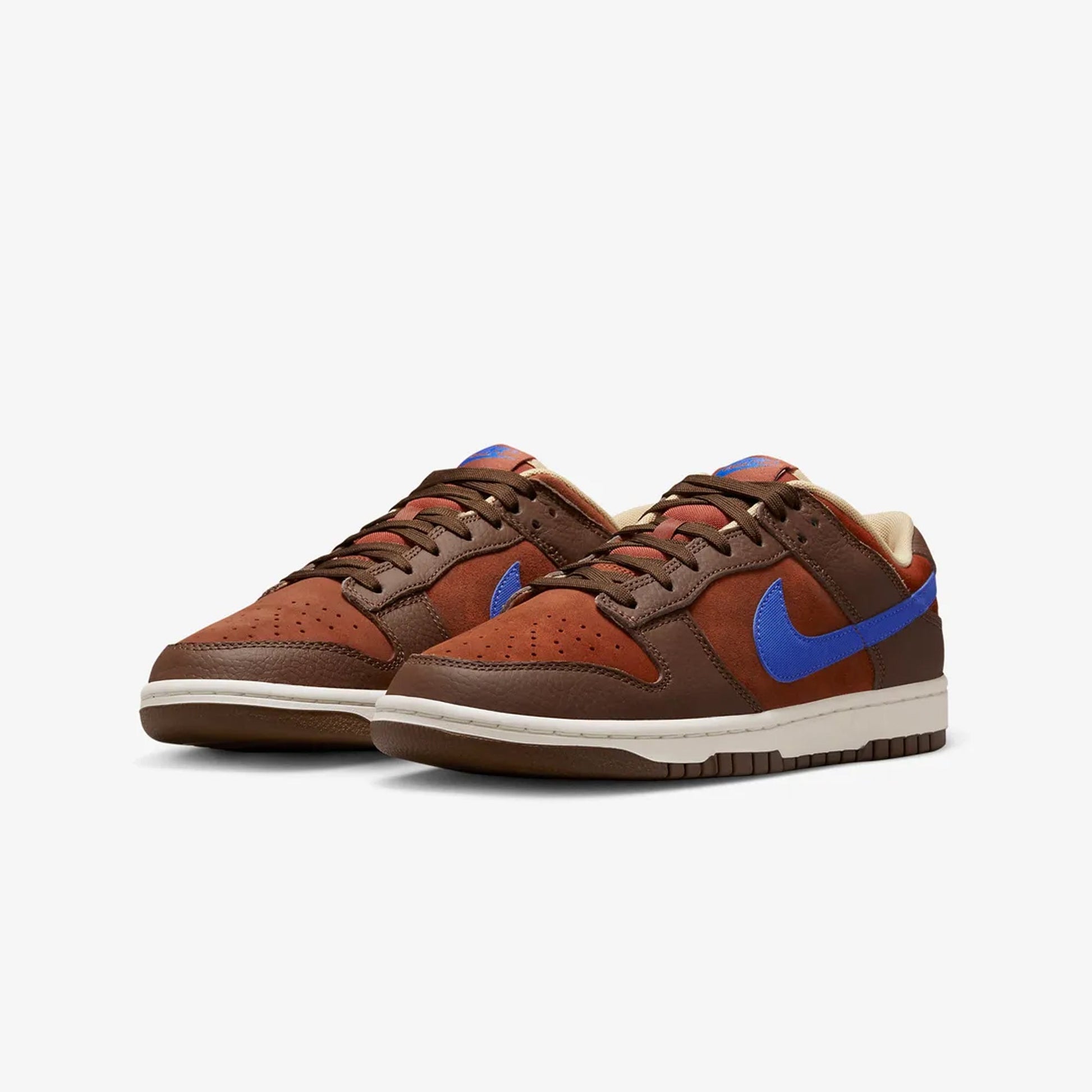 Nike | DUNK LOW RETRO PREMIUM  { CACAO WOW/COMET BLUE-MARS STONE-PHANTOM