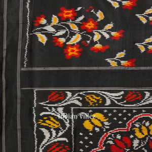 Black White Floral Design Pochampally Ikat Handloom Silk Saree