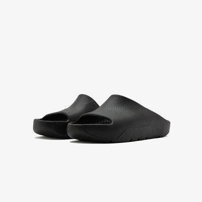 Jordan | POST  { BLACK/BLACK
