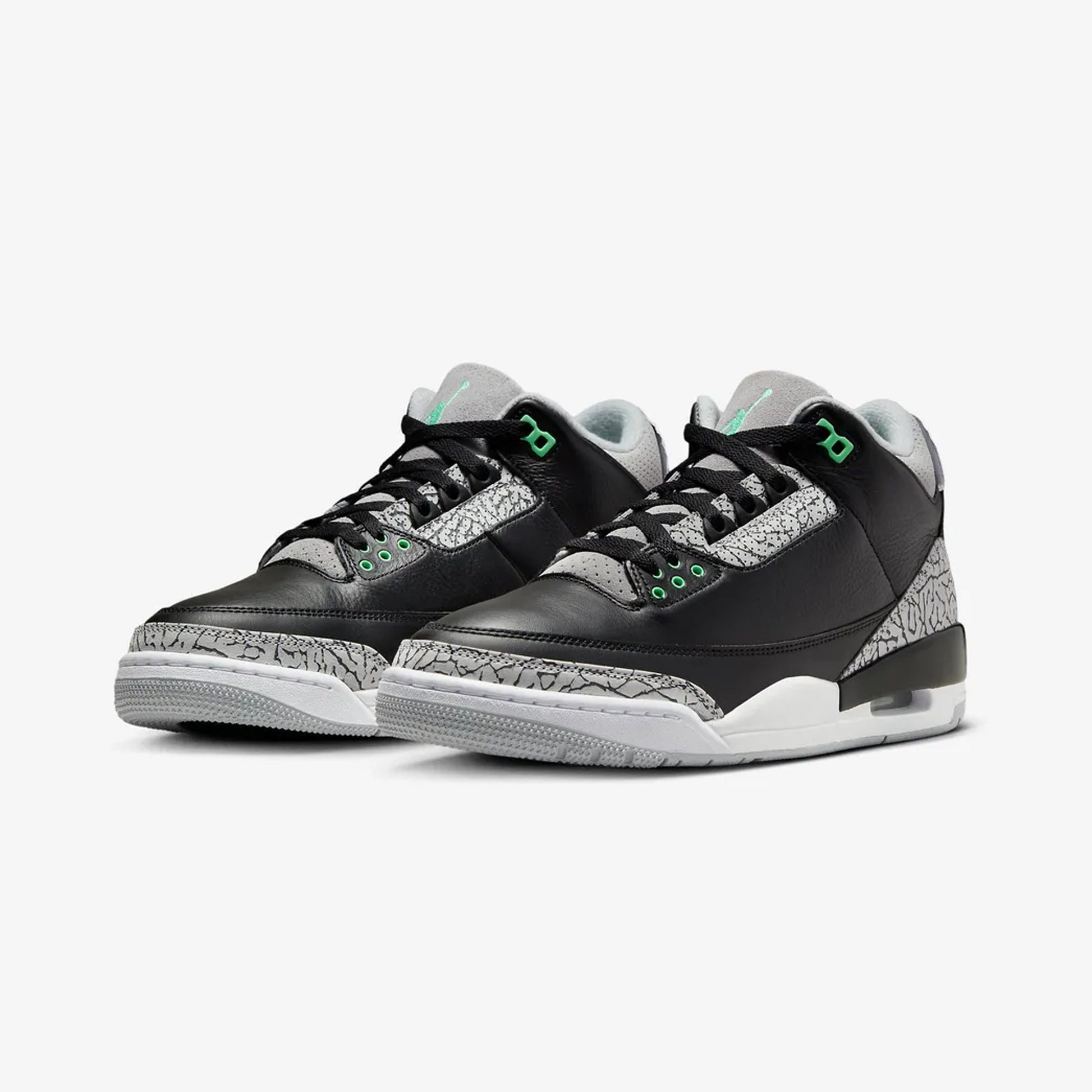 Jordan | AIR JORDAN 3 RETRO { GREEN GLOW