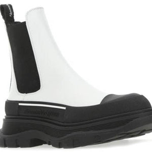Alexander Mcqueen Tread Slick Boot White Black (Women'S)