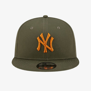 New Era | NEW YORK Yankees League Essential Khaki 9FIFTY Snapback Cap