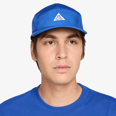 NIKE | ACG FLY CAP { GAME ROYAL/REFLECTIVE SILV