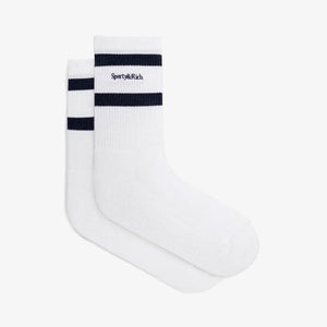 SPORTY & RICH | SERIF LOGO SOCKS { WHITE/NAVY