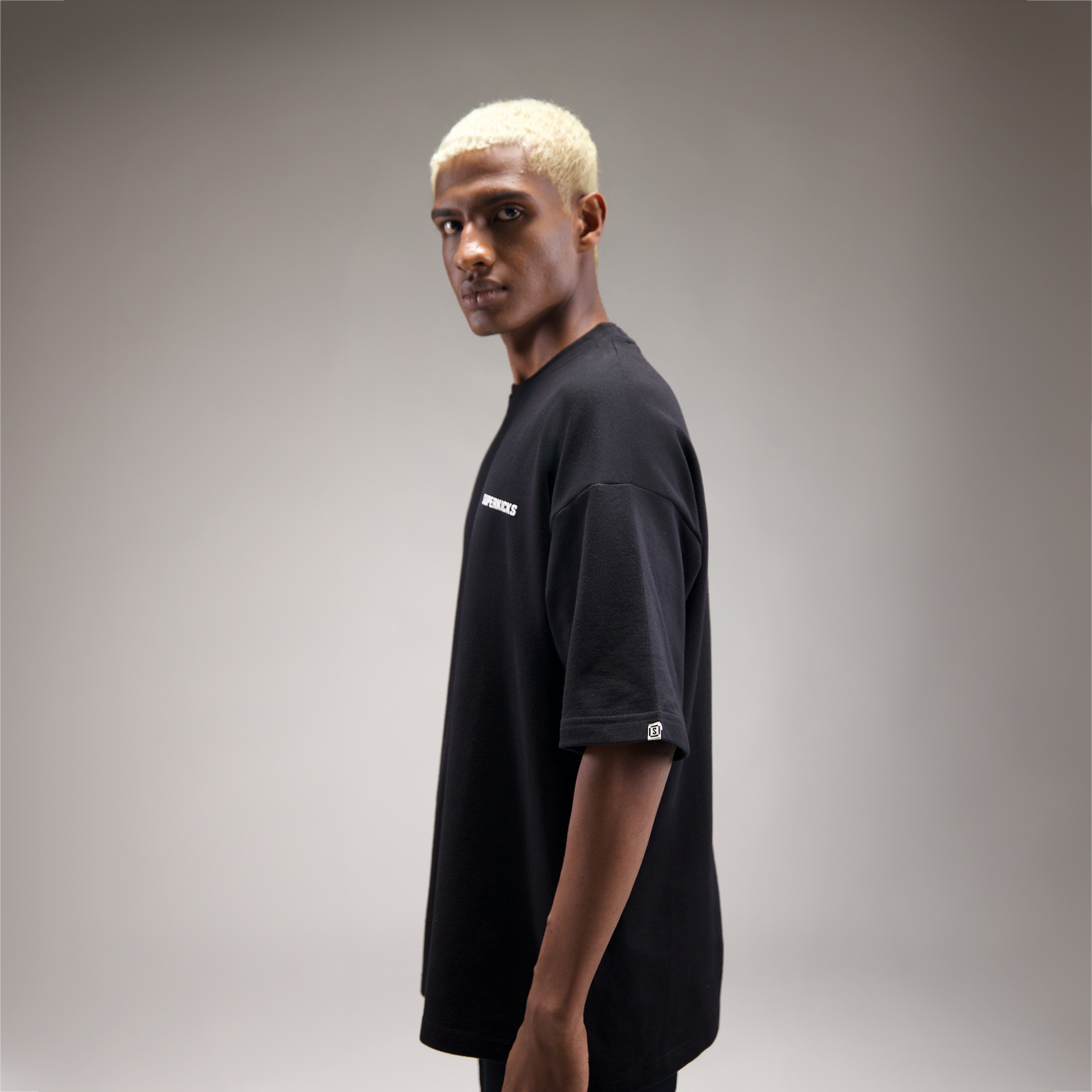 Superkicks | CORE 3.0 UNISEX T-SHIRT { BLACK