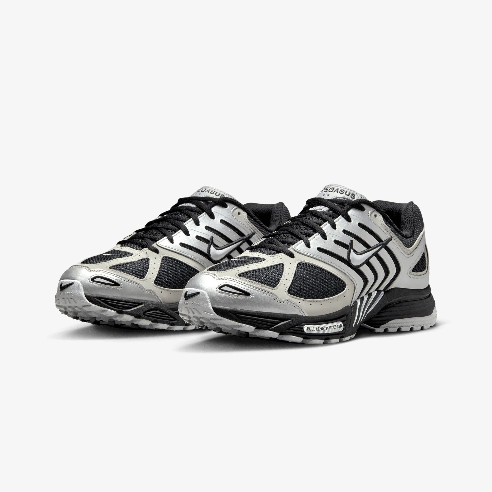 NIKE | AIR PEGASUS 2005 { METALLIC SILVER/MTLC PLATINUM-FLT SILVER