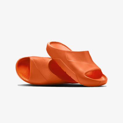 Jordan | POST SLIDE  { SAFETY ORANGE/SAFETY ORANGE