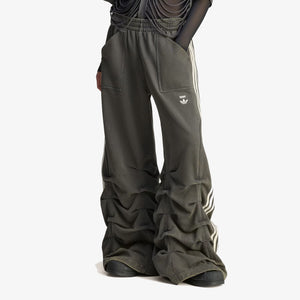 Adidas Originals | AVAVAV PLEATED TRACK PANTS { CARBON