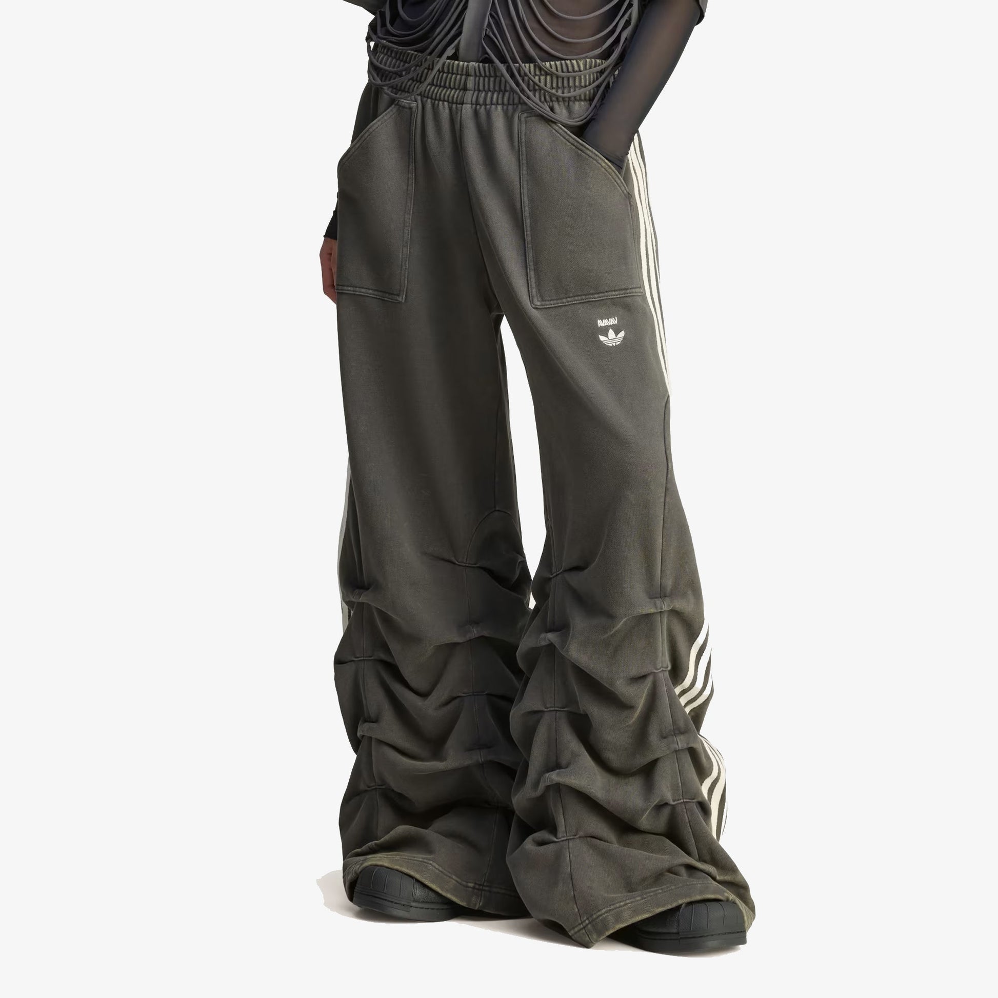 Adidas Originals | AVAVAV PLEATED TRACK PANTS { CARBON