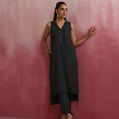 trueBrowns Dark Olive Green Cotton Dobby Kurta Set