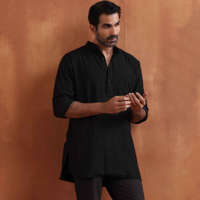 trueBrowns Men's Black Textured Cotton Dobby Short Kurta
