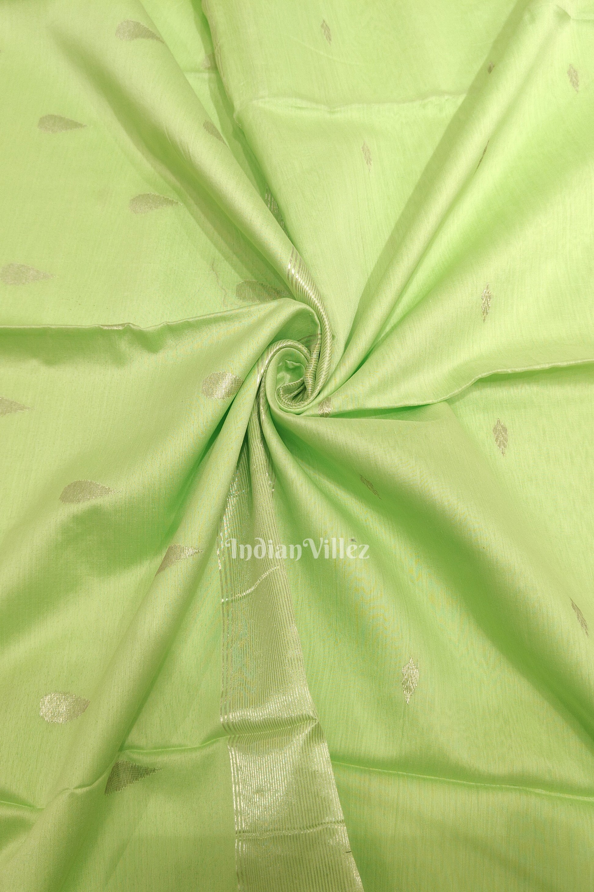 Parrot Green Pure Silk Cotton Maheshwari Saree