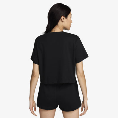 NIKE | LOOSE SHORT-SLEEVE CROPPED T-SHIRT { BLACK