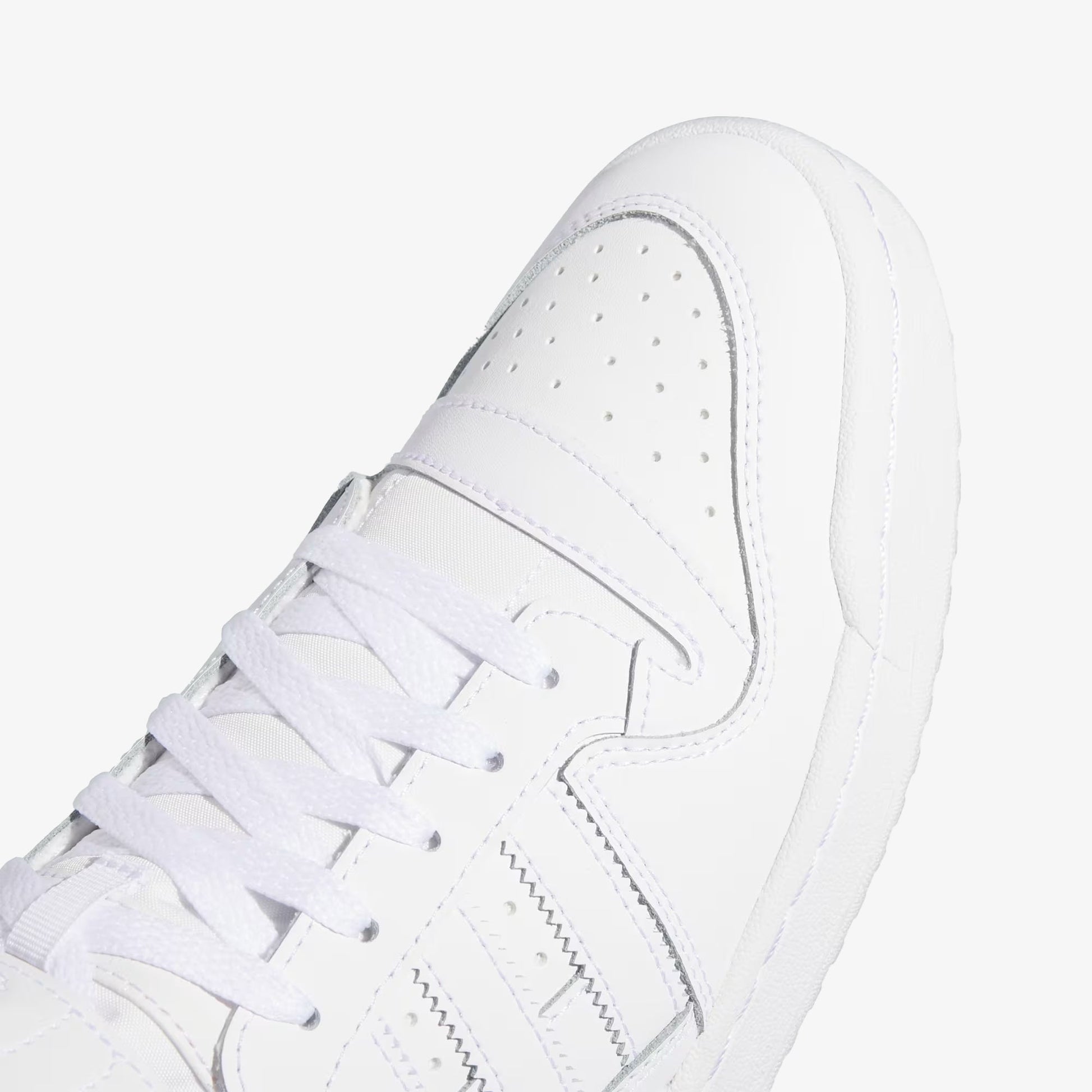 ADIDAS ORIGINALS | FORUM MID { CLOUD WHITE/CRYSTAL WHITE/CLOUD WHITE